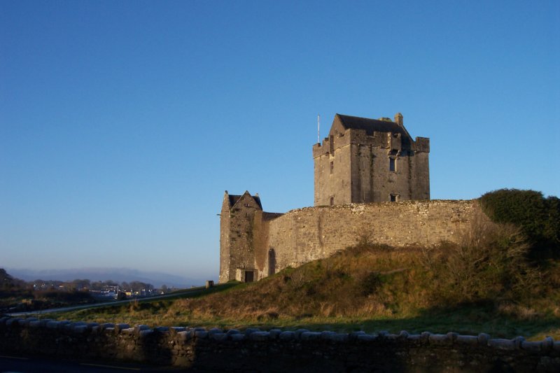 dunguairecastle.jpg