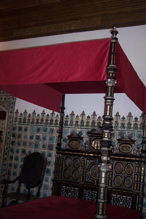 kingsbedroom.jpg