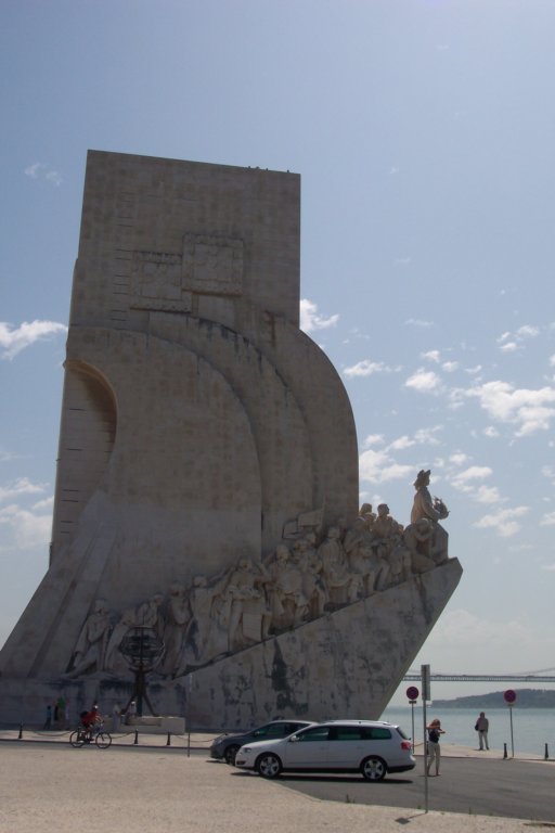 monumentfrombelemtowerside.jpg