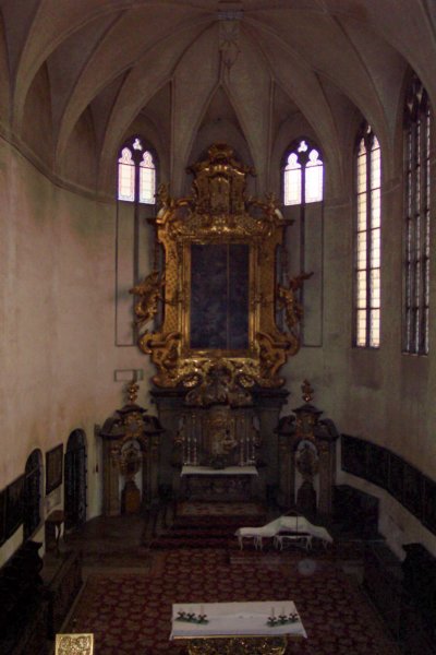 chapeloldroyalpalace.jpg
