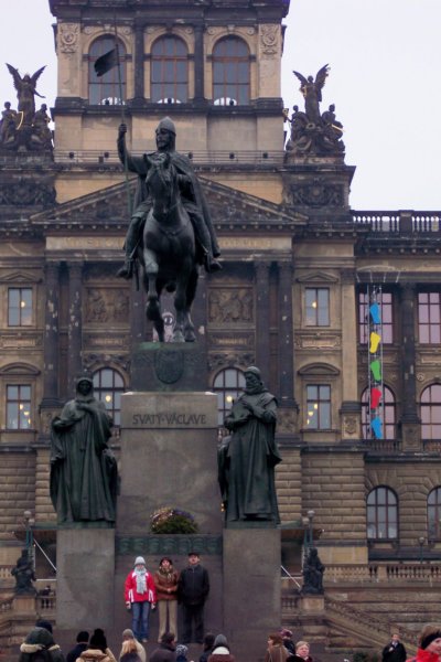kingwenceslasstatue.jpg