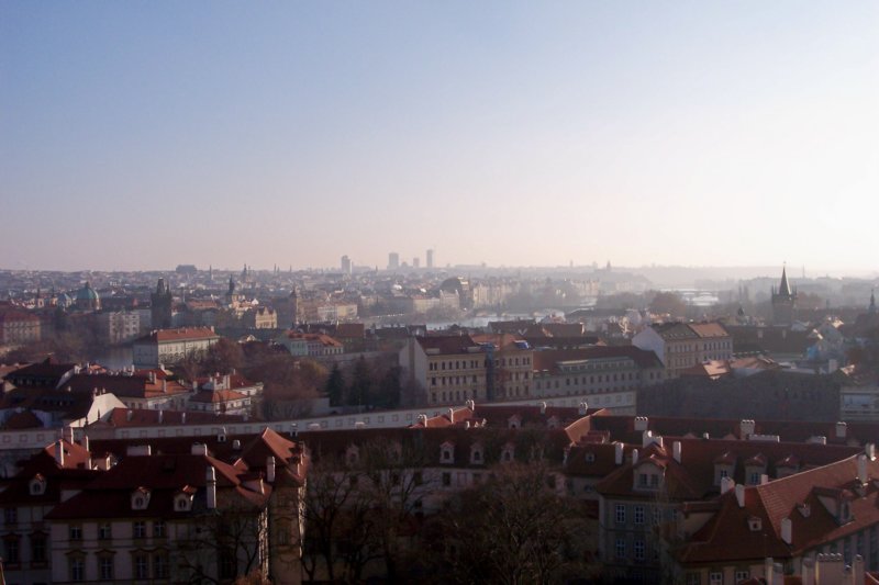 pragueskyline2.jpg